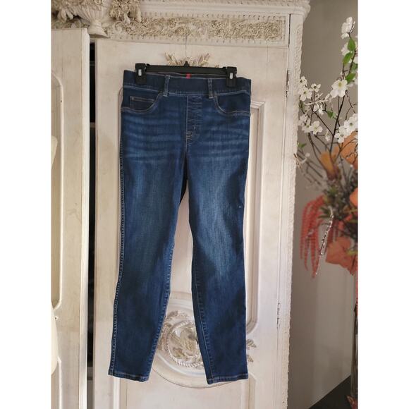Spanx Jeans Womens Skinny Dark Wash Stretch Denim Pull On Sz M RUNS SMALL - Picture 1 of 3